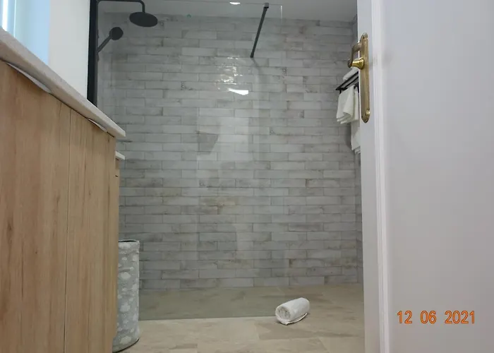 Apartment Santa Barbara - 200 M To The El Albir